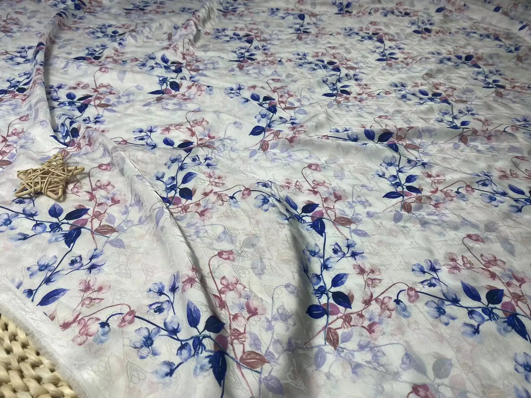 100% polyester fabric wholesale super soft new design large flower digital printing satin polyester fabric chiffon dress