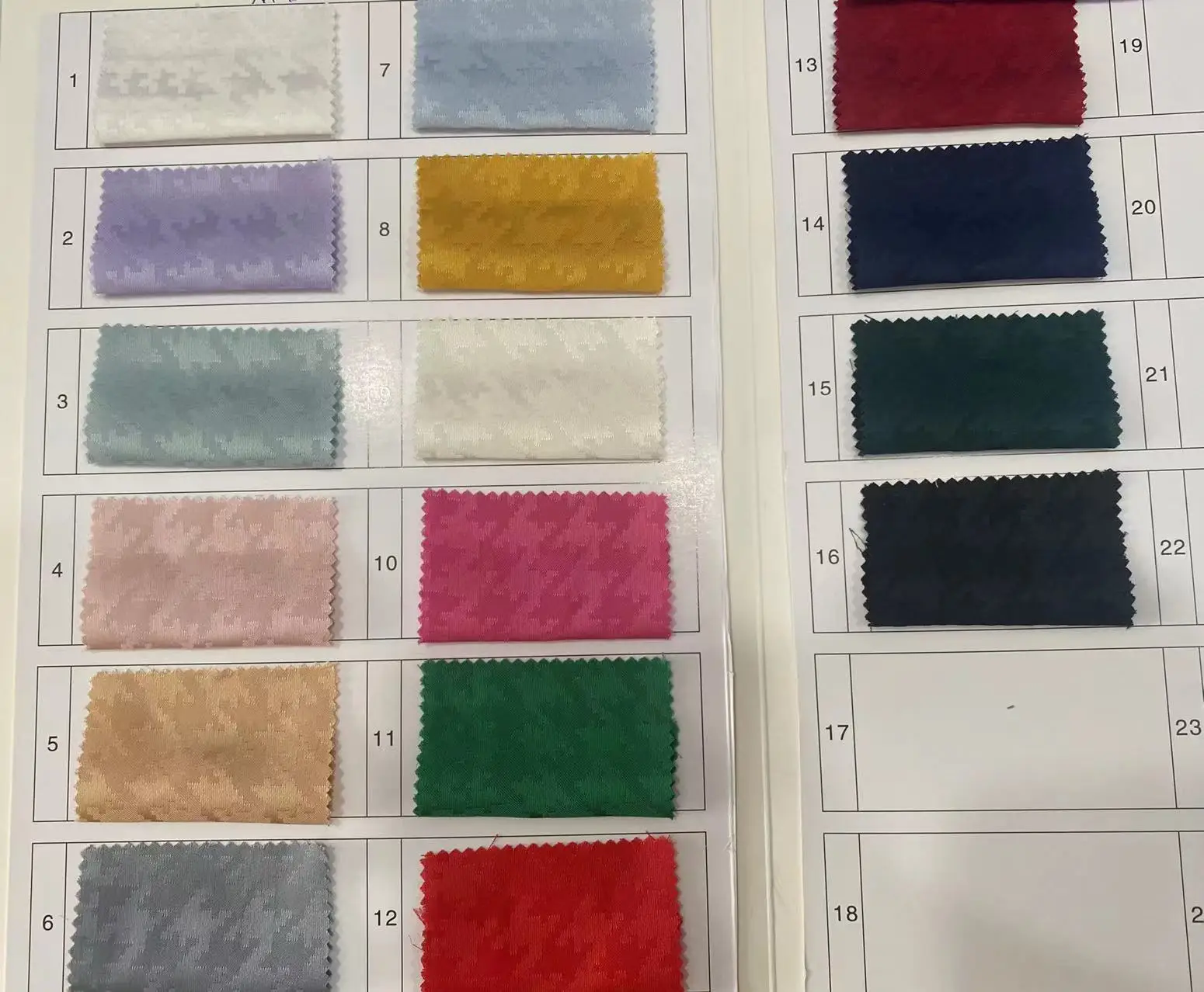 New design plover grid pattern wholesale satin fabric Dress material jacquard satin fabrics for clothing garment