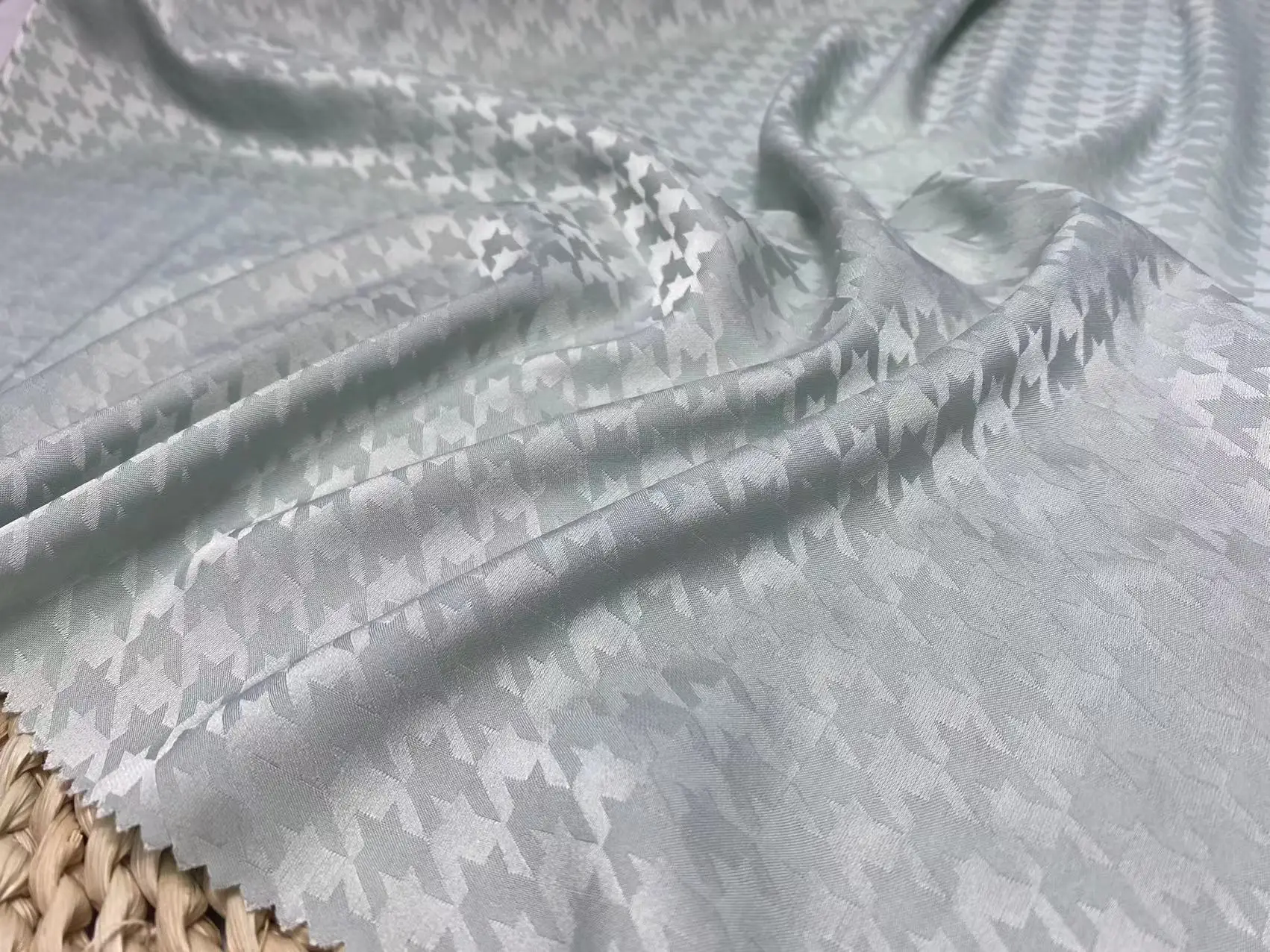 Satin fabric jacquard satin fabrics Dress material New design plover grid pattern wholesale for clothing garment